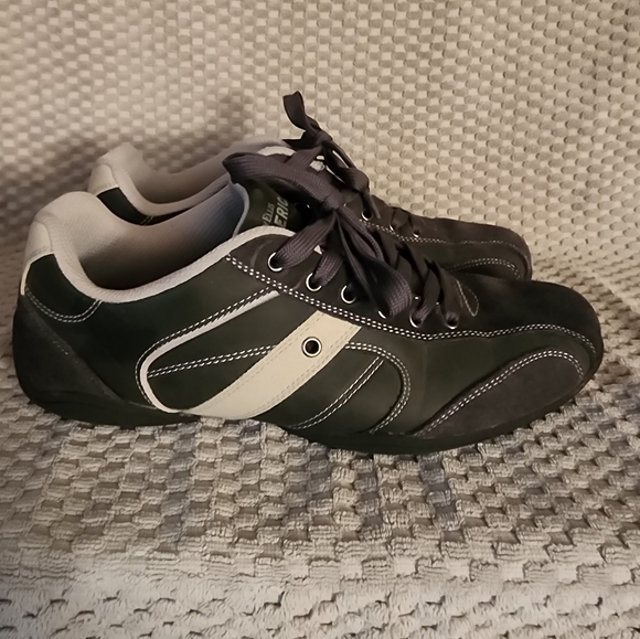 Perry Ellis casual dress shoe - Picture 2 of 6